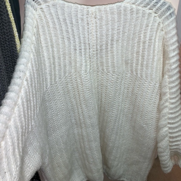 Free people XS oversized white sweater - Picture 3 of 3